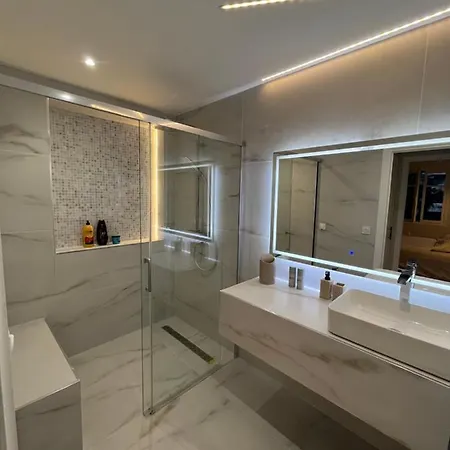 Sa'house Apartament *